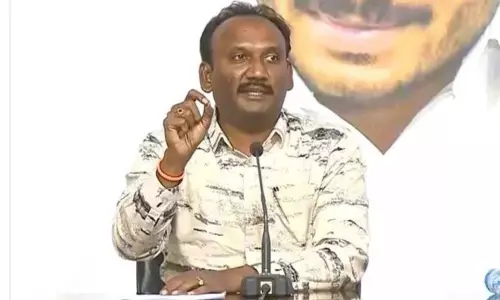 వైసీపీ నేత ఆమంచికి షాక్: కోర్టుకు హాజరు కావాలని సీబీఐ ఆదేశం