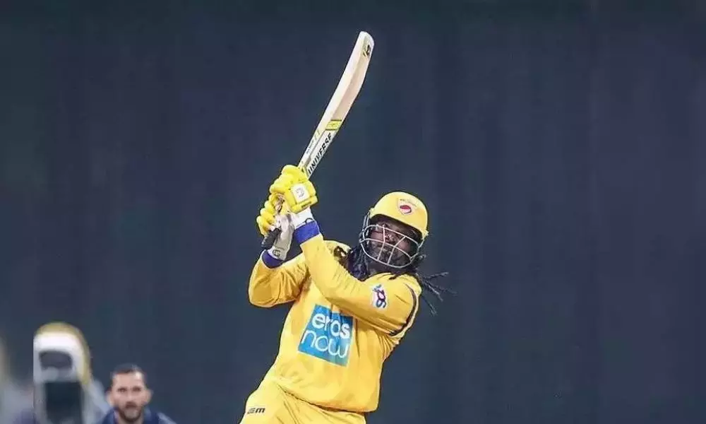 గేల్ విరోచిత బ్యాటింగ్..  22 బంతుల్లో 84 పరుగులు