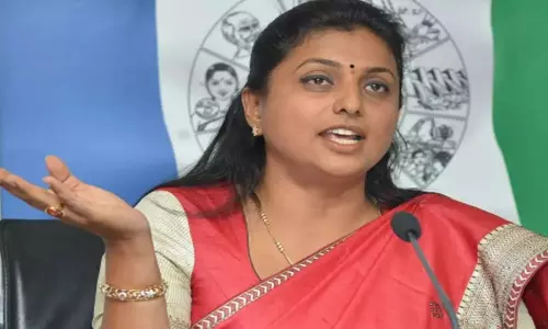 పంచాయతీ ఏకగ్రీవాలను ఆపమనడం ఎందుకు? :రోజా