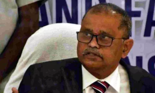 ఏపీ గవర్నర్‌తో ఎస్‌ఈసీ నిమ్మగడ్డ భేటీ