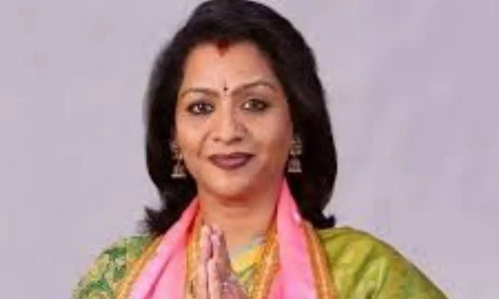 Gadwala Vijayalakshmi as TRS mayor candidate