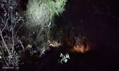 విషాదం : విశాఖ జిల్లా అరకు లోయలో పడ్డ బస్సు..8 మంది మృతి