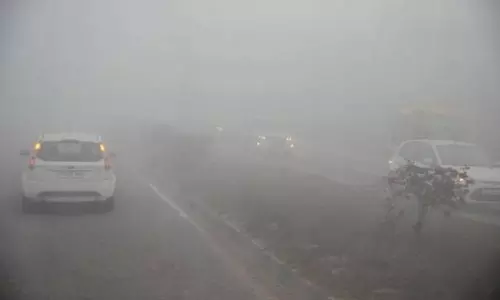 రోడ్డు ప్రమాదం : ఒకదానికొకటి ఢీ కొన్న మొత్తం 15 వాహనాలు