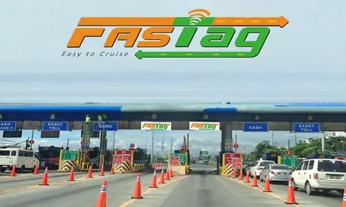 టోల్‌ చెల్లింపుల విషయంలో కేంద్రం కీలక నిర్ణయం