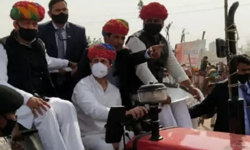 ప్రధాని ఇచ్చిన ఆప్షన్లు.. ఆకలి, నిరుద్యోగం, ఆత్మహత్యలు: రాహుల్