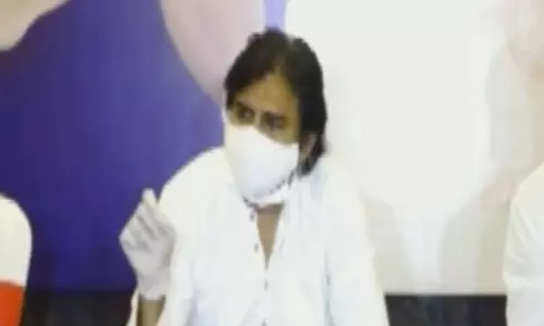 మున్సిపోల్స్ ప్రక్రియపై పవన్ కల్యాణ్ అభ్యంతరం మున్సిపోల్స్ ప్రక్రియపై పవన్ కల్యాణ్ అభ్యంతరం