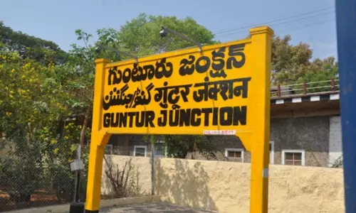 Andhra Pradesh: Tension in Mutloor Guntur District Andhra Pradesh: Tension in Mutloor Guntur District