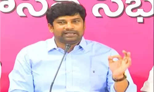 బండి సంజయ్ ముక్కు నేలకు రాయాలి : బాల్క సుమన్