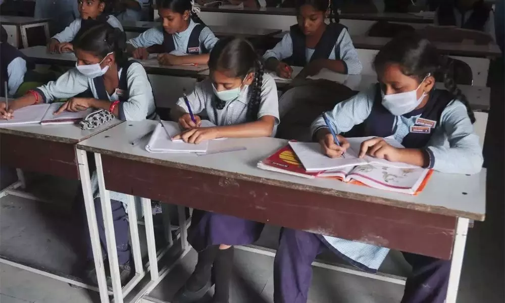 Live Classes For 6,7,8 classes Students in Telangana