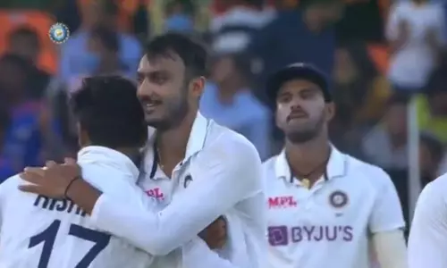 England all out for 112 in Pink Ball Test First Innings England all out for 112 in Pink Ball Test First Innings