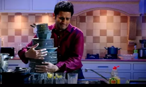 ‍Nithiin Rang De Movie Bus Standee Song Goes Viral