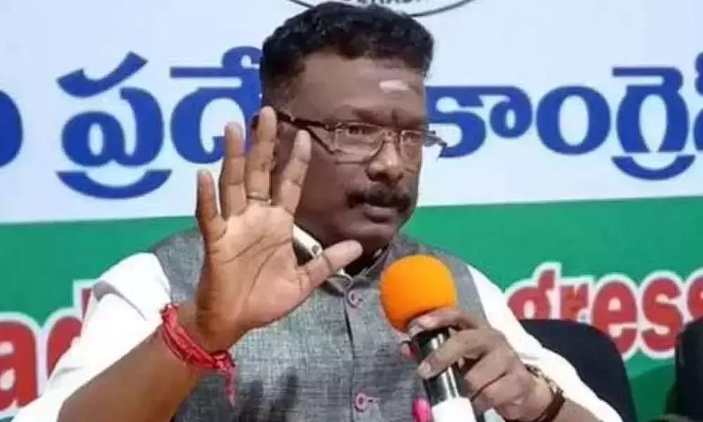 తెలంగాణ ఉద్యమంతో తలసానికి ఏమైనా సంబంధం ఉందా?: శ్రవణ్ తెలంగాణ ఉద్యమంతో తలసానికి ఏమైనా సంబంధం ఉందా?: శ్రవణ్