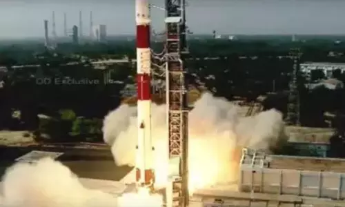 పీఎస్ఎల్వీ-సి51 ప్రయోగం విజయవంతం పీఎస్ఎల్వీ-సి51 ప్రయోగం విజయవంతం