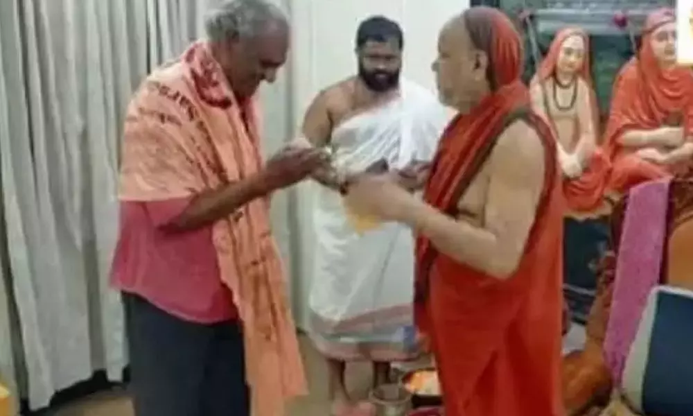 CPI Narayana Visits Vishaka Sarada Peetham