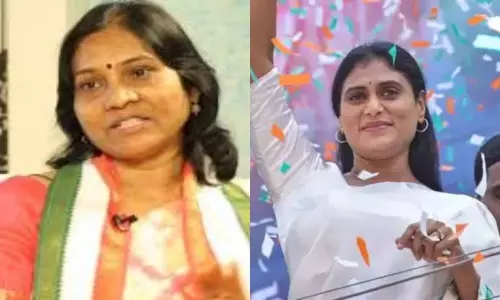 Indira Shobhan meets YS Sharmila In Lotus Pond Indira Shobhan meets YS Sharmila In Lotus Pond