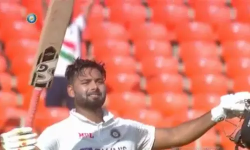 Team India Leading in 4th Test