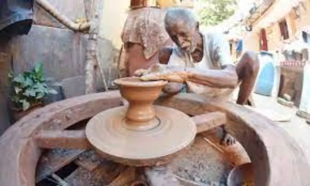 Pottery Professionals: Narsapur village in the making of tandoori roti kilns