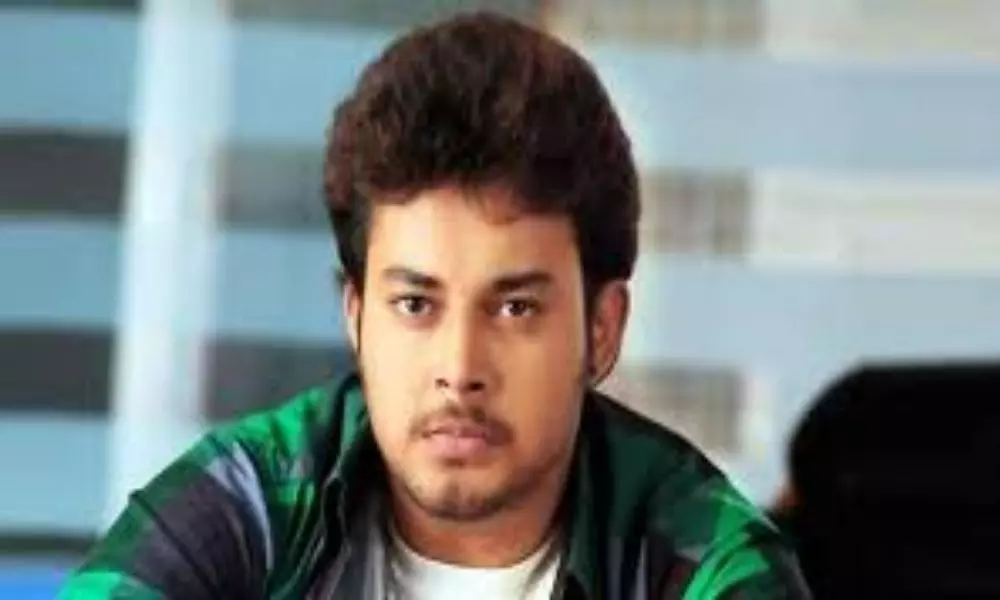 Bengaluru Police Notices to Tollywood Hero Tanish In Drugs Case
