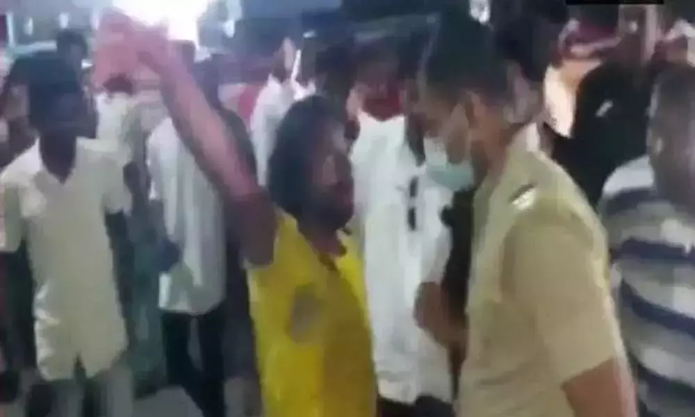 Drunk Man Attack on Hero Kamal Kasan