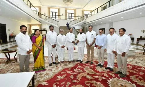 Telangana: సీఎం కేసీఆర్ ను కలిసి కృతజ్ఞతలు తెలిపిన ఎమ్మెల్సీలు