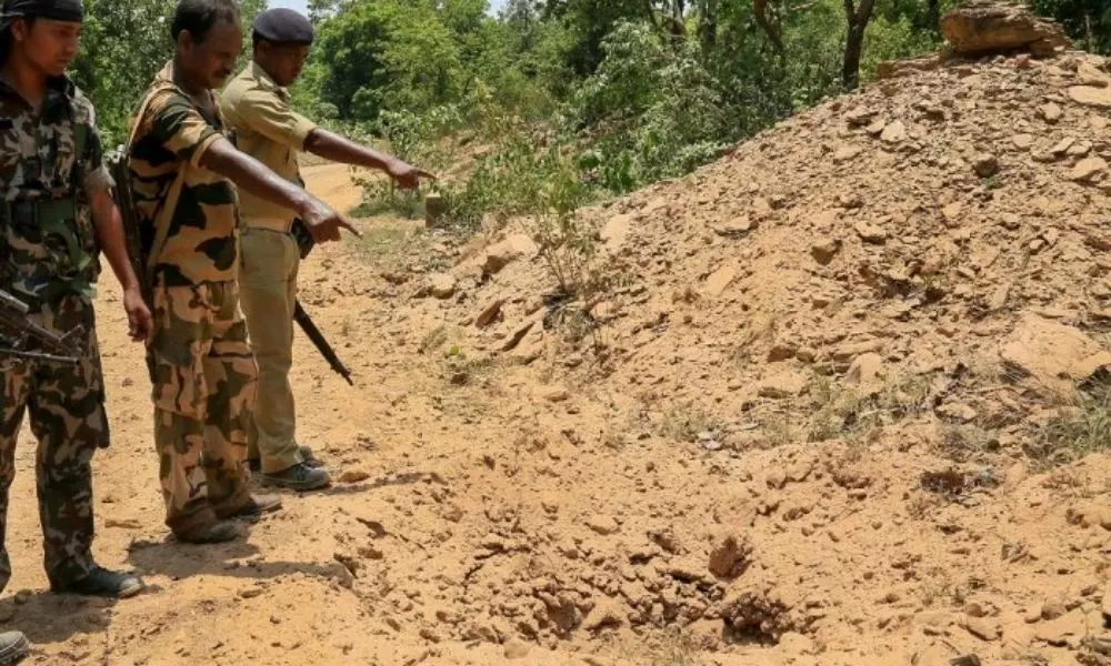 Maoist Attack in Chhattisgarh, Three Security Person killed