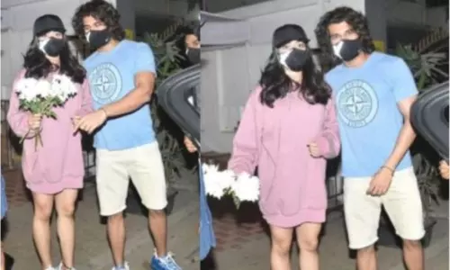 Vijay Deverakonda- Rashmika Mandanna Spotted At Mumbai Hotel