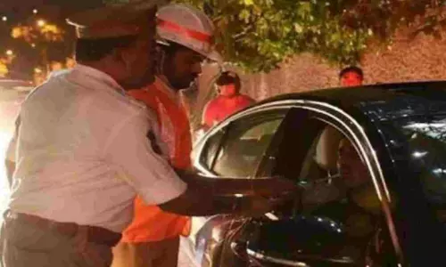 Drunk and Drive: పోలీసుల ప్రాణాల మీదికి తెస్తున్న డ్రంక్​ అండ్ డ్రైవ్ తనిఖీలు