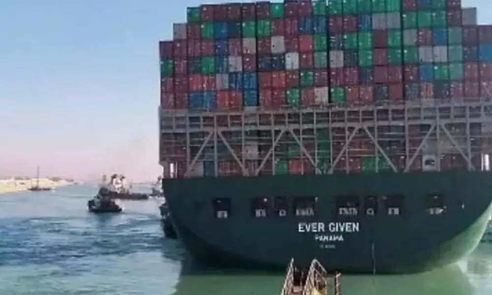 Suez Canal: హమ్మయ్య ఎట్టకేలకు కదిలిన ఎవర్ గివెన్