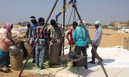 Purchasing Centers with Covid Regulations