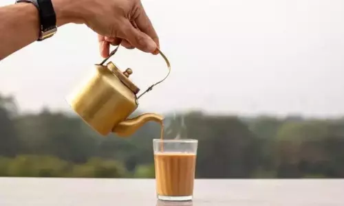 Women Used Endrin Instead of Tea Powder in Janagam District Women Used Endrin Instead of Tea Powder in Janagam District