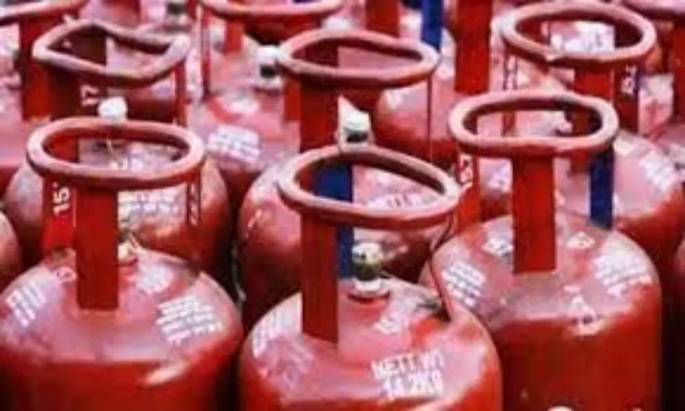 Cost of Domestic LPG Cylinder Reduced by Rs 10