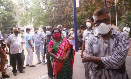 Governor Tamilisai Soundararajan Cast her Vote in Tamil Nadu Elections 2021