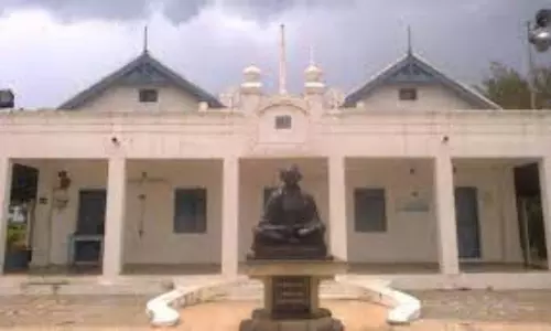 Pinakini Satyagraha Ashram as a Historical Symbol Pinakini Satyagraha Ashram as a Historical Symbol