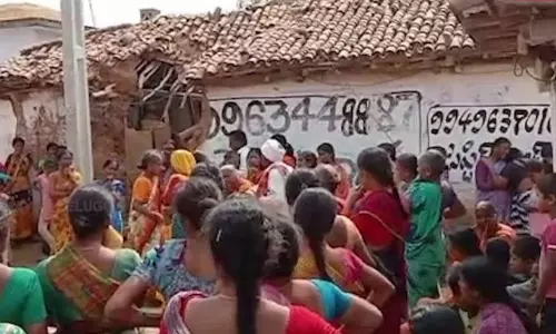 Villagers Become Emotional While Leaving Native Place At Mallanna Sagar Project