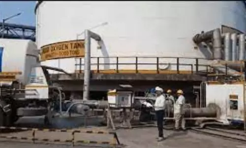 Oxygen Express in Vishakhapatnam loads liquid medical oxygen for Maharashtra