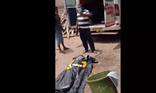 Lack of Firewood for Cremation in Visakhapatnam Lack of Firewood for Cremation in Visakhapatnam