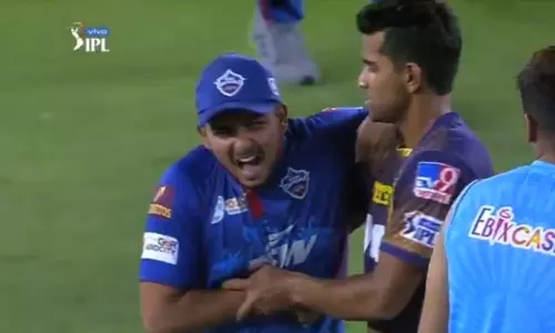 KKR Fast Bowler Shivam Mavi Takes Revenge After Prithvi Shaw Hits him for 6 Fours KKR Fast Bowler Shivam Mavi Takes Revenge After Prithvi Shaw Hits him for 6 Fours