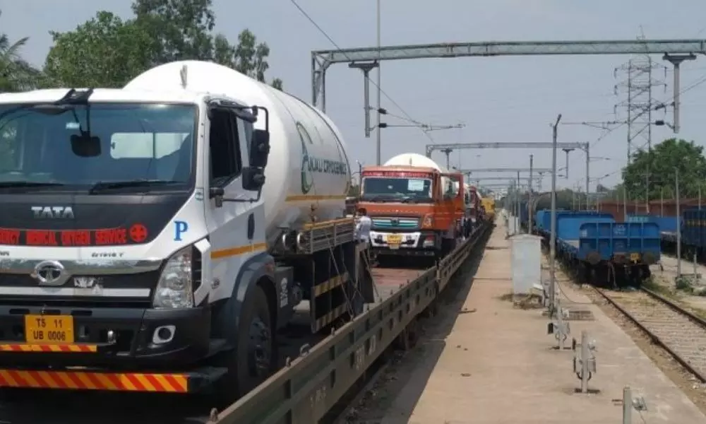 First Oxygen Express reaches Hyderabad from Odisha