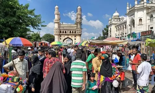 Large Number of People Busy in Shopping for Eid ul Fitr in old City Charminar