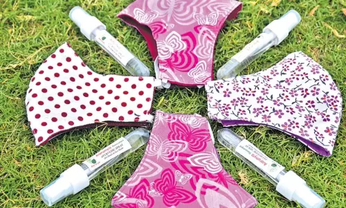 women from Narayanpet Make Reusable, Ayurvedic Masks