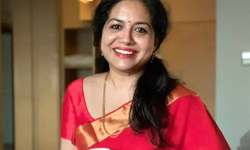 Netizen Asked Singer Sunitha Whatsapp no Instagram live