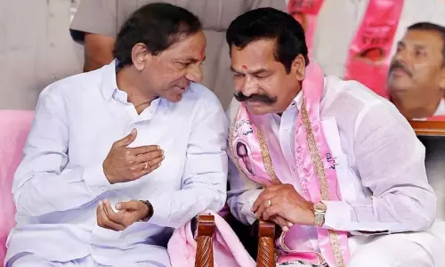 EX MLA Teegala Krishna Reddy Fire on Police due to Fined For no Mask