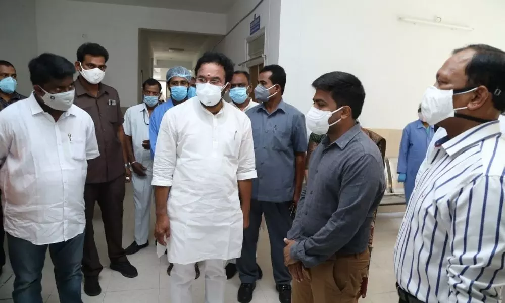Union Minister Kishan Reddy Inspects Bollaram Cantonment Hospital Over Covid Treatment