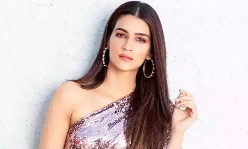 Kriti Sanon to Enter Tollywood Again in Prabhas New Movie Kriti Sanon to Enter Tollywood Again in Prabhas New Movie