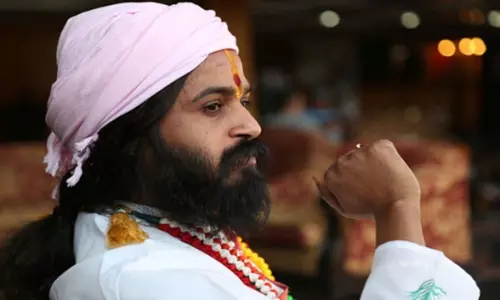 Dr. Sri Guruji Helps to the Film Workers in Lock down