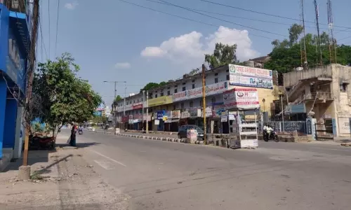 Peacefully Ongoing the Lock down In Nizamabad