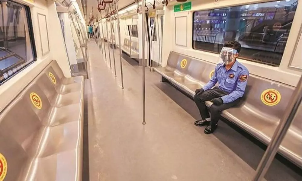 Metro Rails Are Empty due to Lockdown Effect