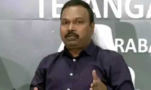 Admit them, whoever have symptoms, despite negative reports: DH Srinivasa Rao