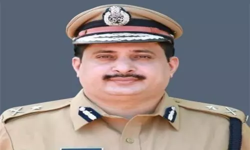 Kerala IG laxman Nayak Strong Warning to Warangal Young Boy Kerala IG laxman Nayak Strong Warning to Warangal Young Boy