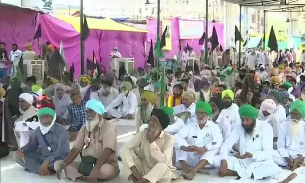 Delhi: Farmers Protest and Observe Black Day